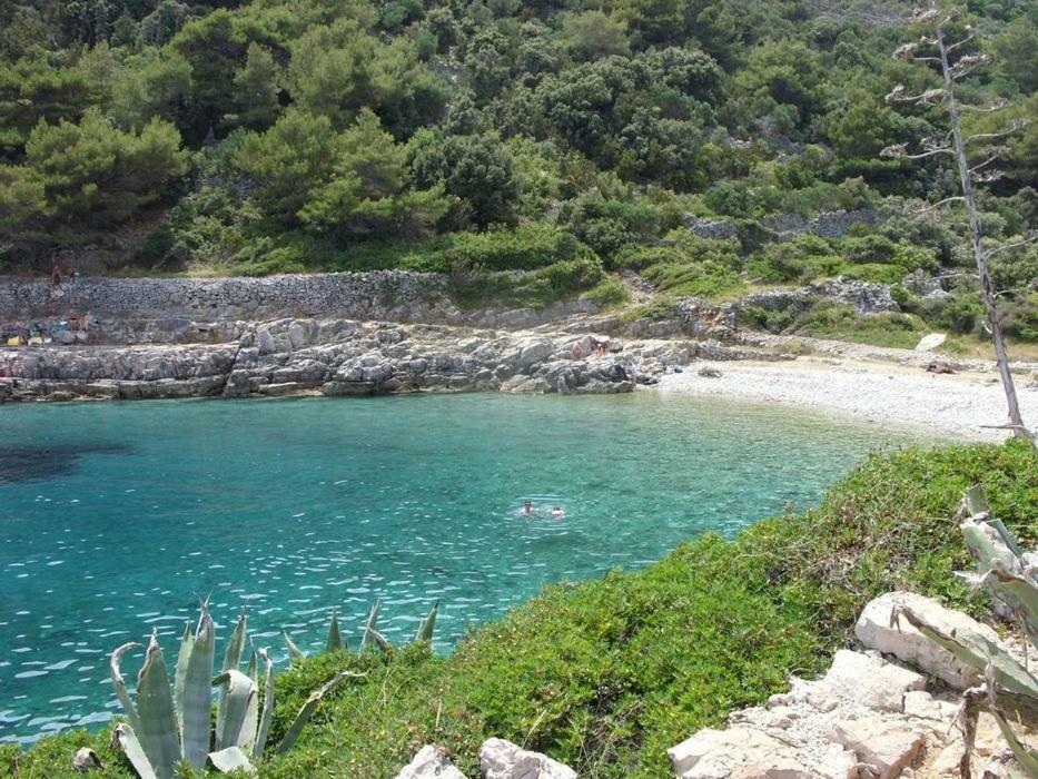 Apartment Simona Mali Losinj Bagian luar foto