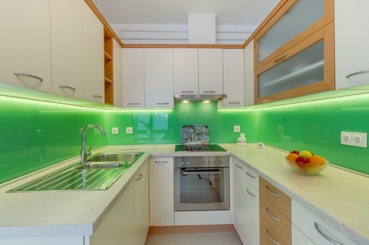 Apartment Simona Mali Losinj Bagian luar foto